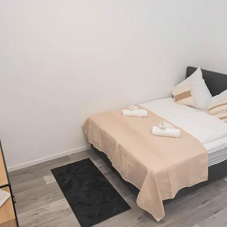 Stilvoll & Nah An Koeln - Messe Leverkusen