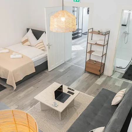 Stilvoll & Nah An Koeln - Messe Apartment Leverkusen