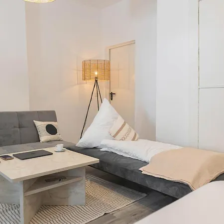 Stilvoll & Nah An Koeln - Messe Leverkusen